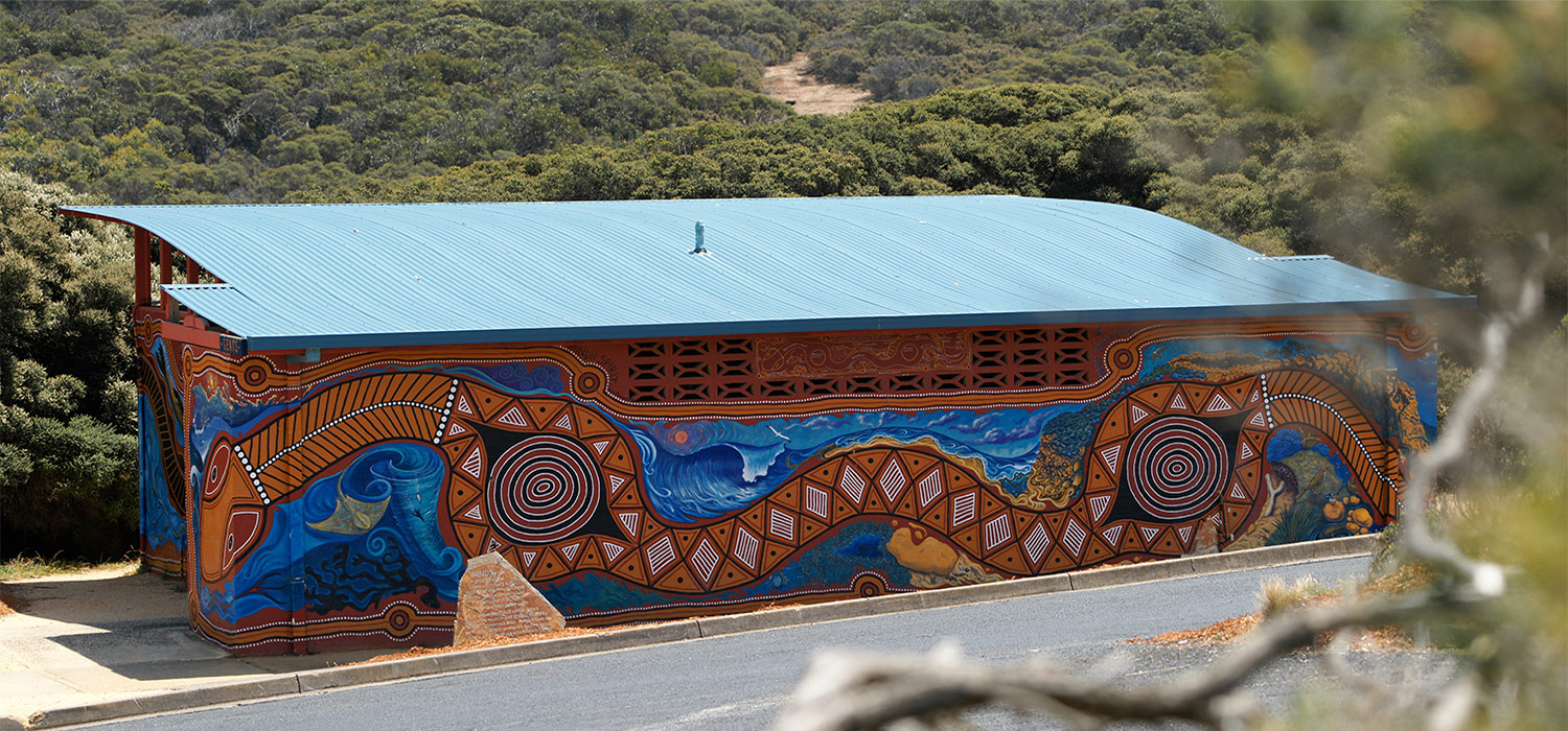 Bells beach tiolets