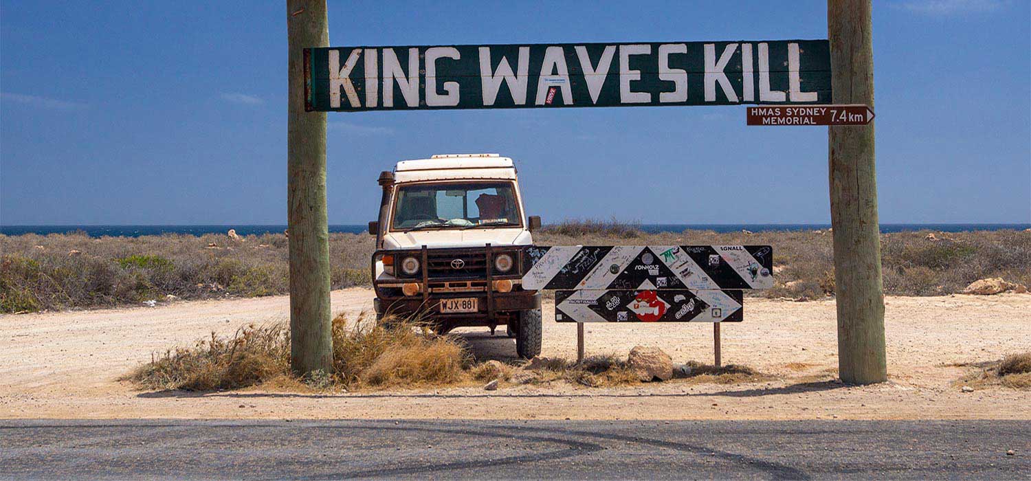 King waves kill warning sign at Quobba