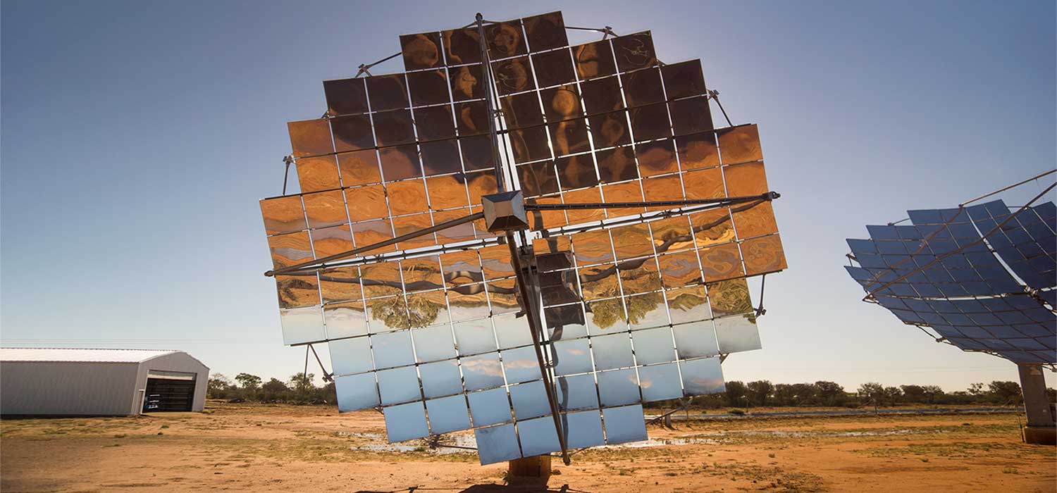 Parabolic solar panel 